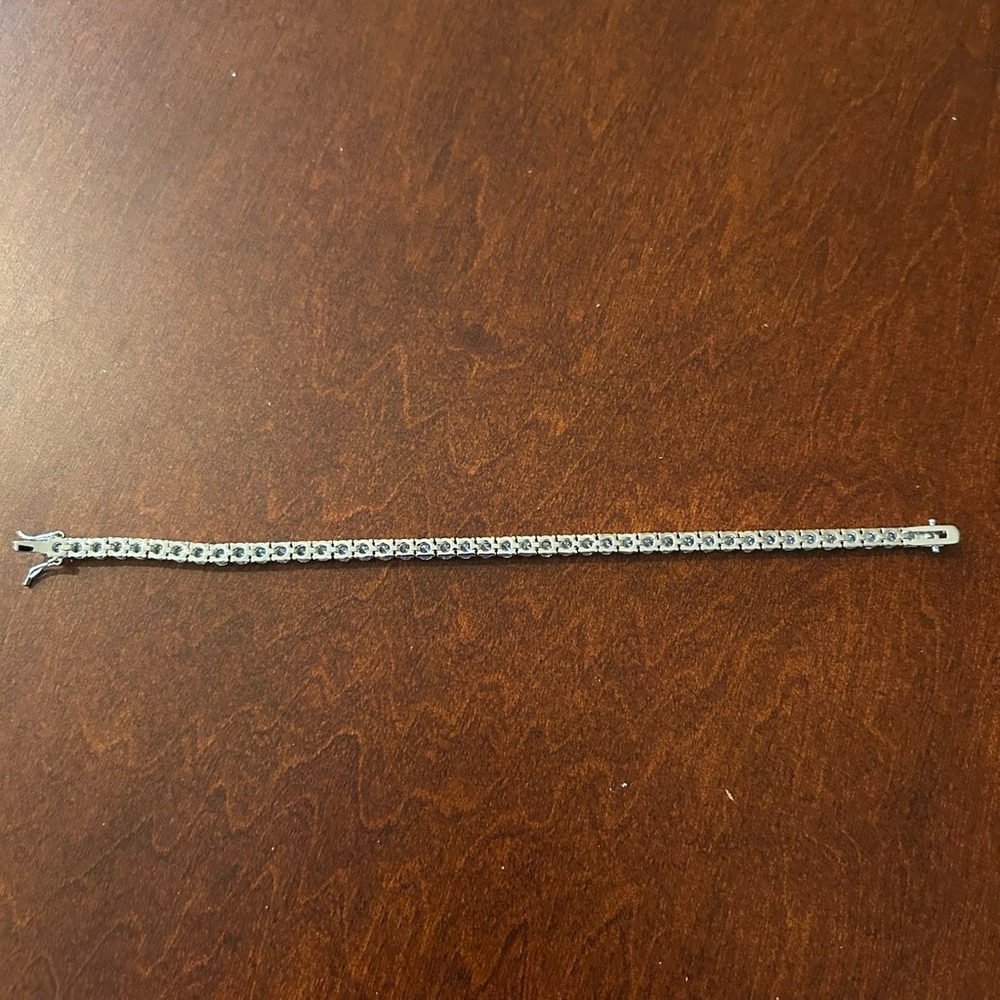 5mm 9 Inch Silver Tennis Bracelet | VVS1 Moissanite - Picture 5 of 7